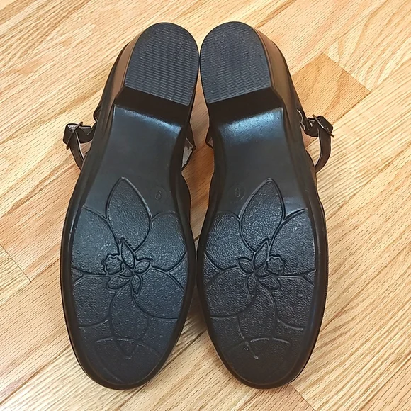 Aerocushion Black Mary Jane Dress shoes - Picture 8 of 8